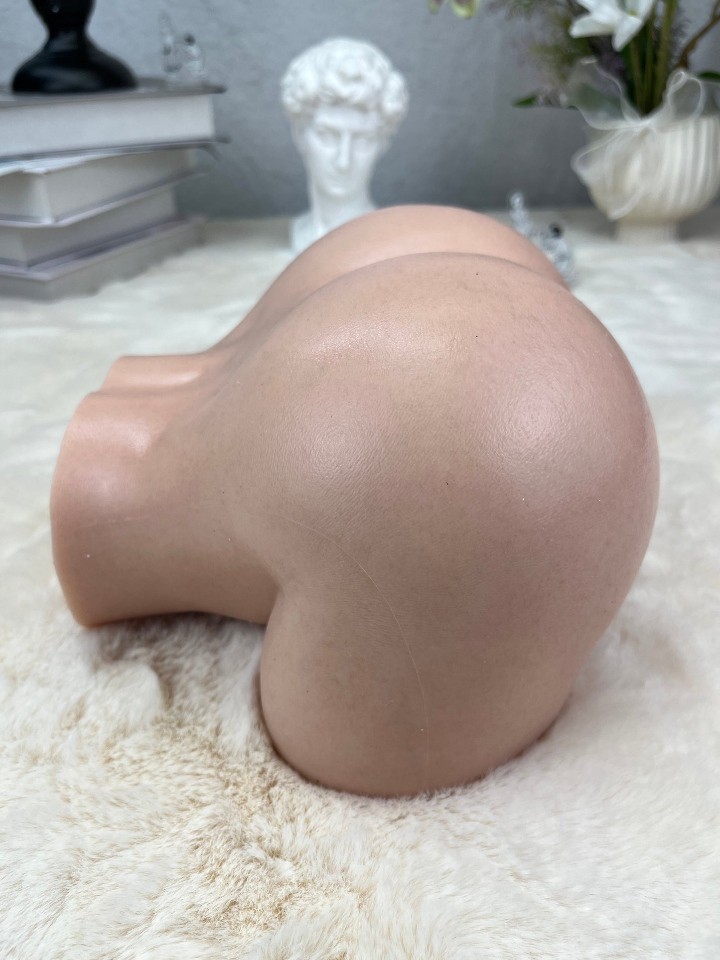 Platinum Silicone Butt Model – 3.9kg / 8.6lb, Dual Openings